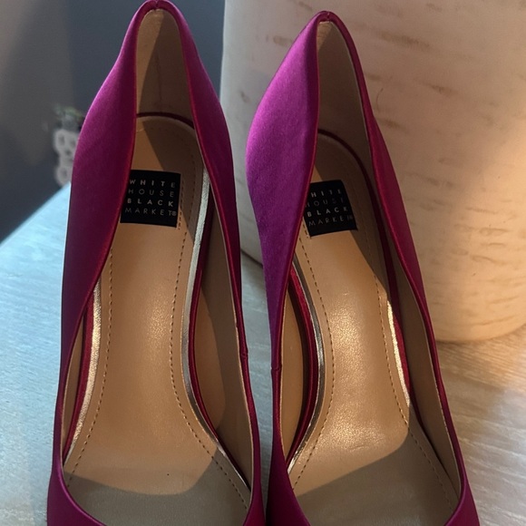 White House Black Market Fuchsia Satin Heels - Picture 2 of 7